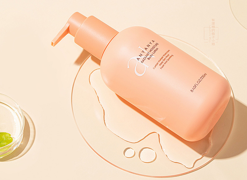 Dior“羽衣霓裳”杠上花西子，國際大牌也想做“中國風”